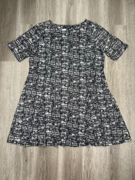 Black & White Dress Casual Short Roz And Ali, Size 2x